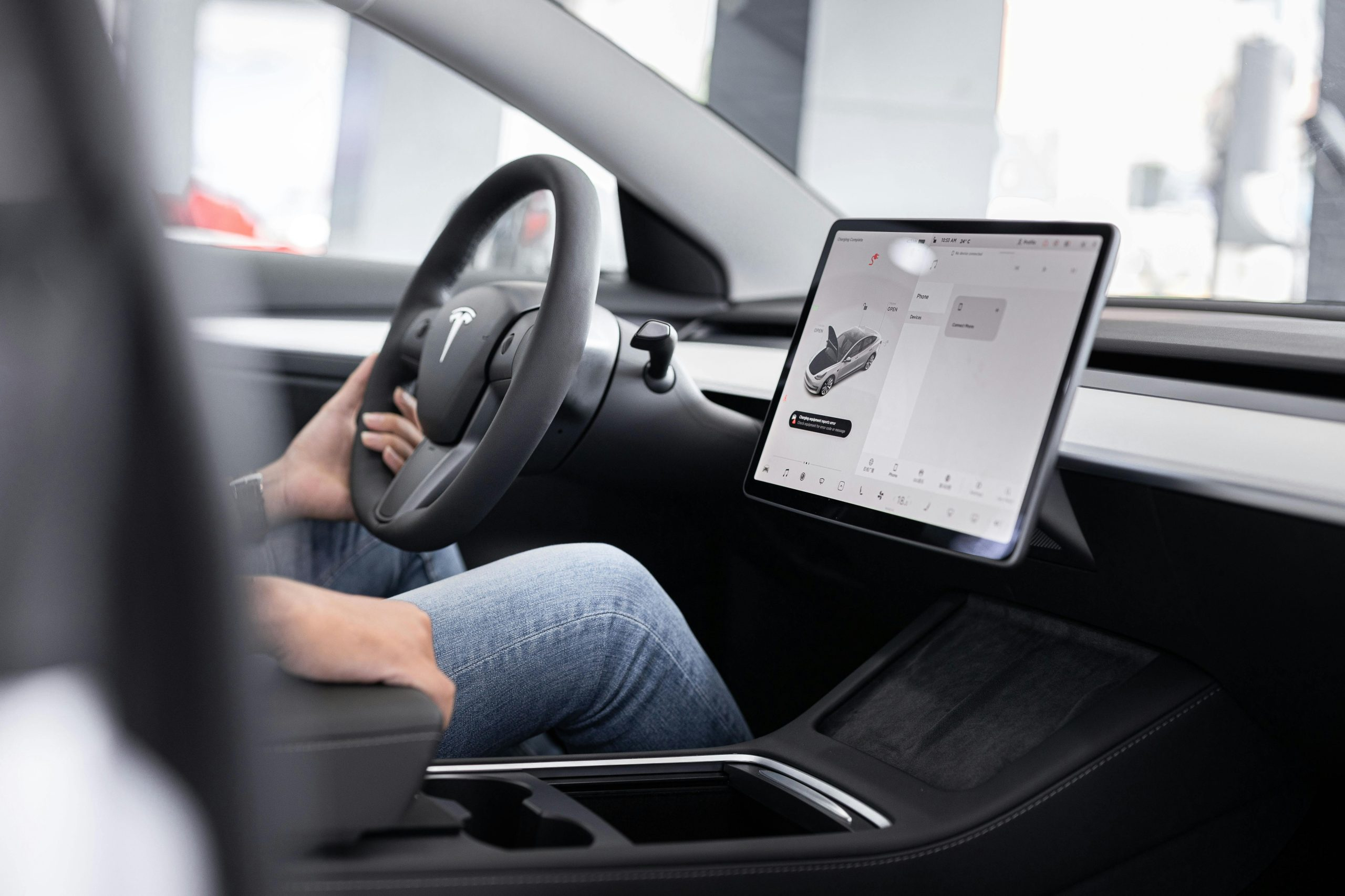 Brain-Controlled Steering: Neuralink’s Foray into Automotive