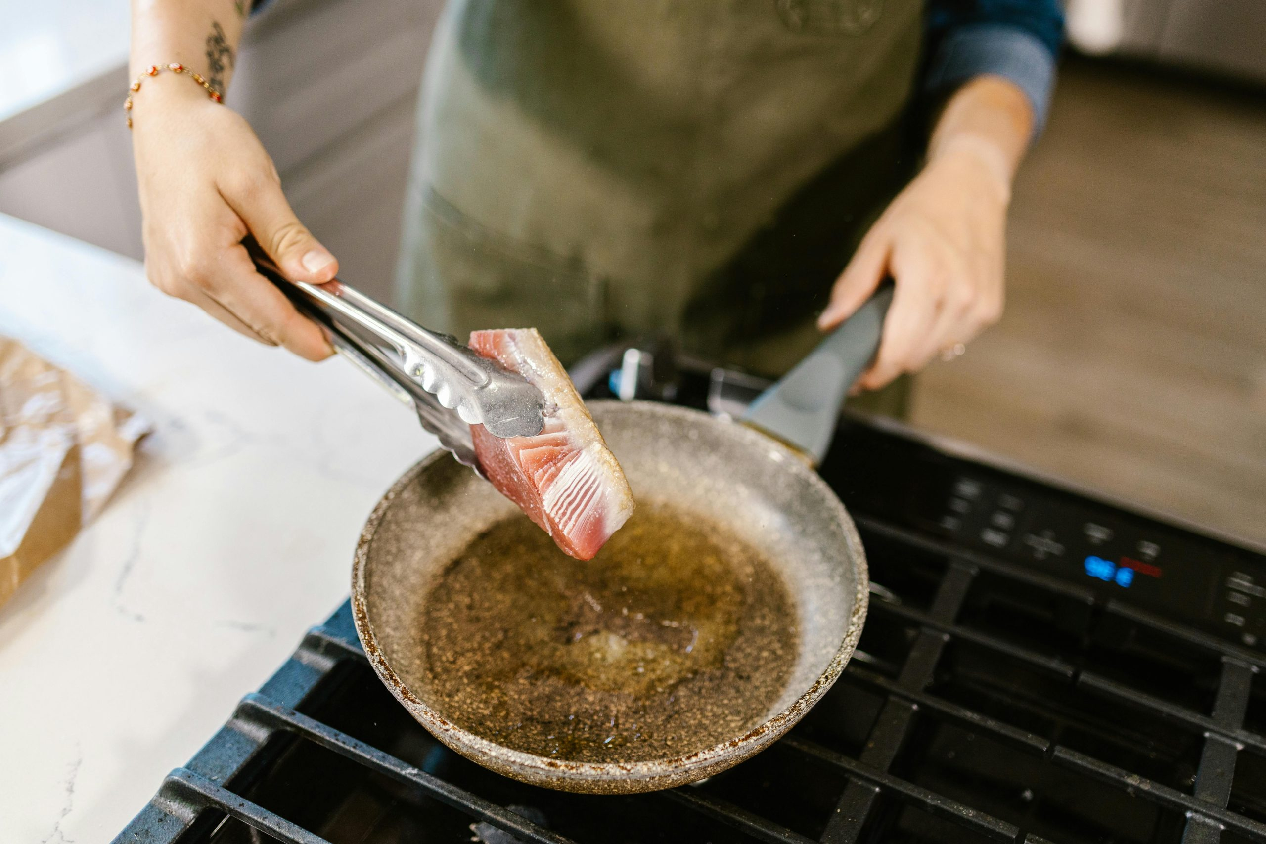 AI Chef Knives: Sensors Guiding Perfect Slices for Novices