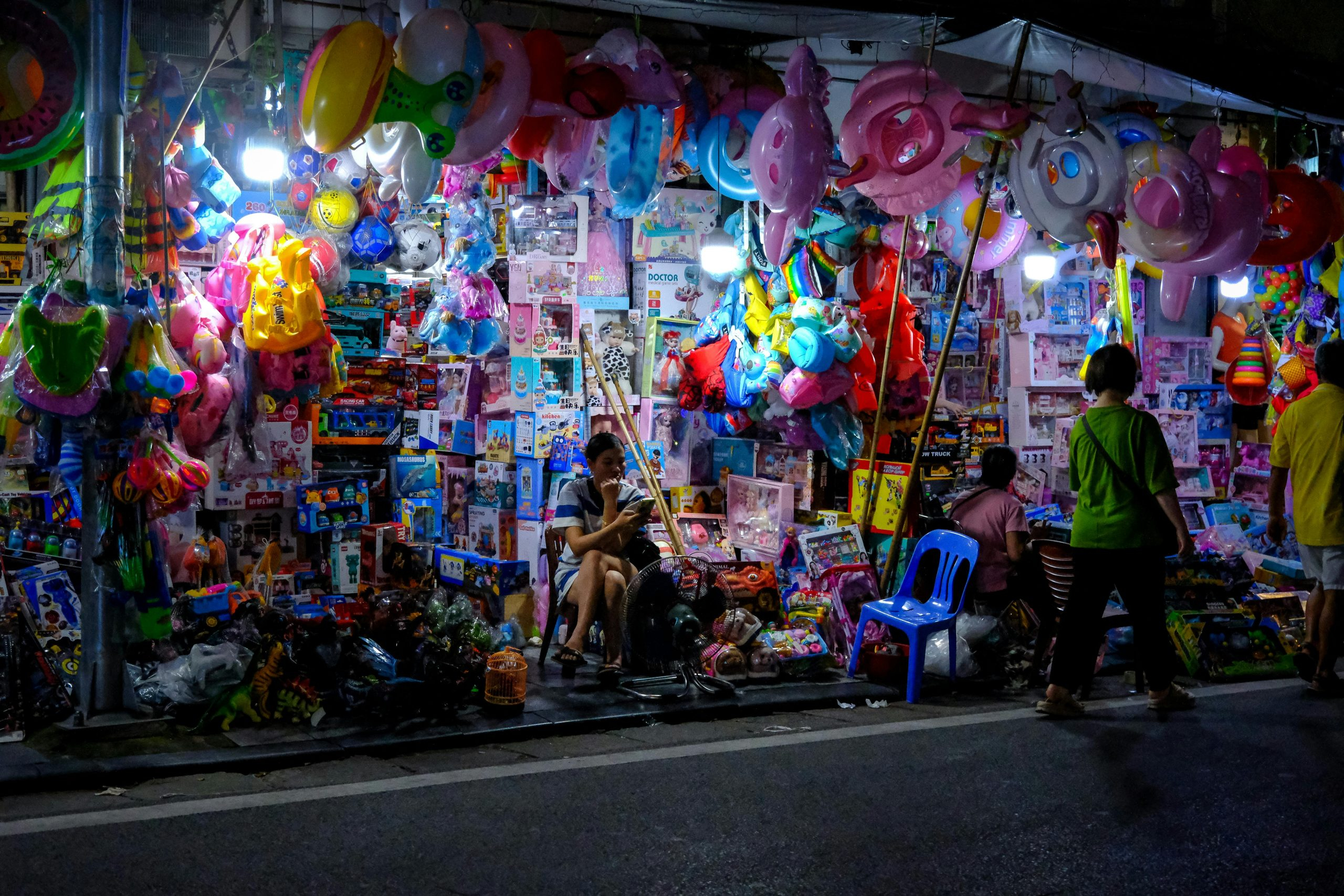 Bali’s Night Markets: Midnight Bargaining for Local Craftmaster Pieces