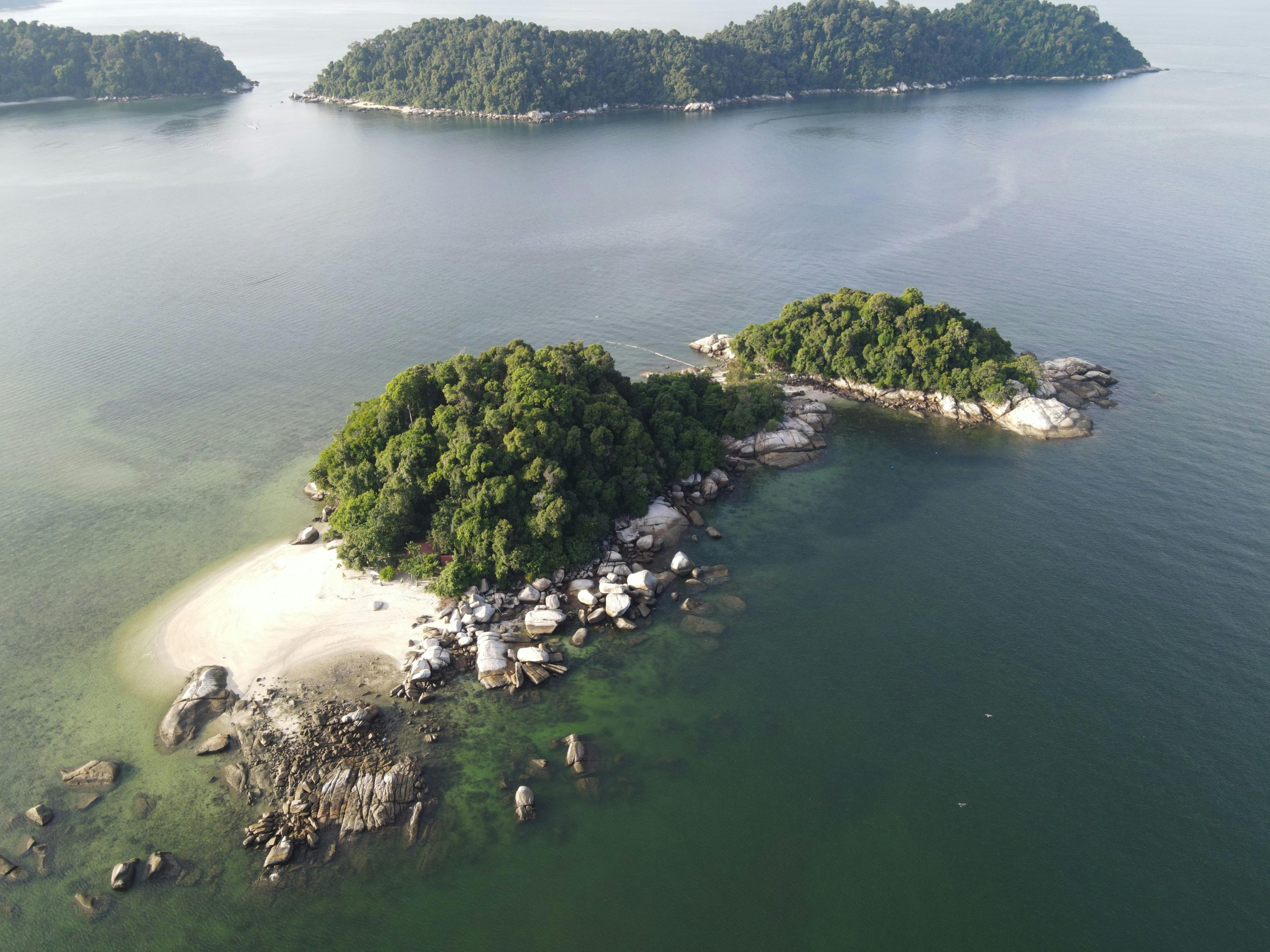 Plastic-Free Resorts: Zero-Waste Beach Havens in Remote Islands