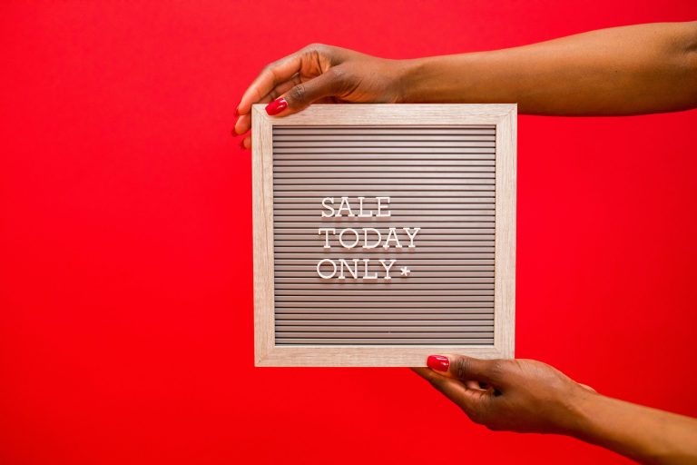 Flash Mob Markets: Guerrilla Retail Pop-Ups Announced via TikTok