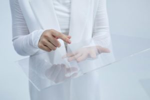 Holographic Fitting Rooms: Virtual Try-Ons Powered by AI Body Scans