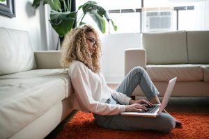 Hover Home Offices: Detachable Workspaces Floating Above Yards